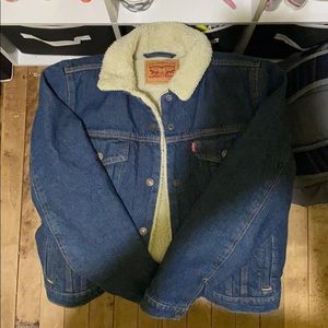 levis denim jacket